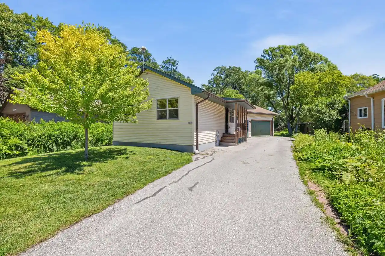1st image of 1019 S Sixth Street Street, De Pere, WI 54115 | MLS# 1968829