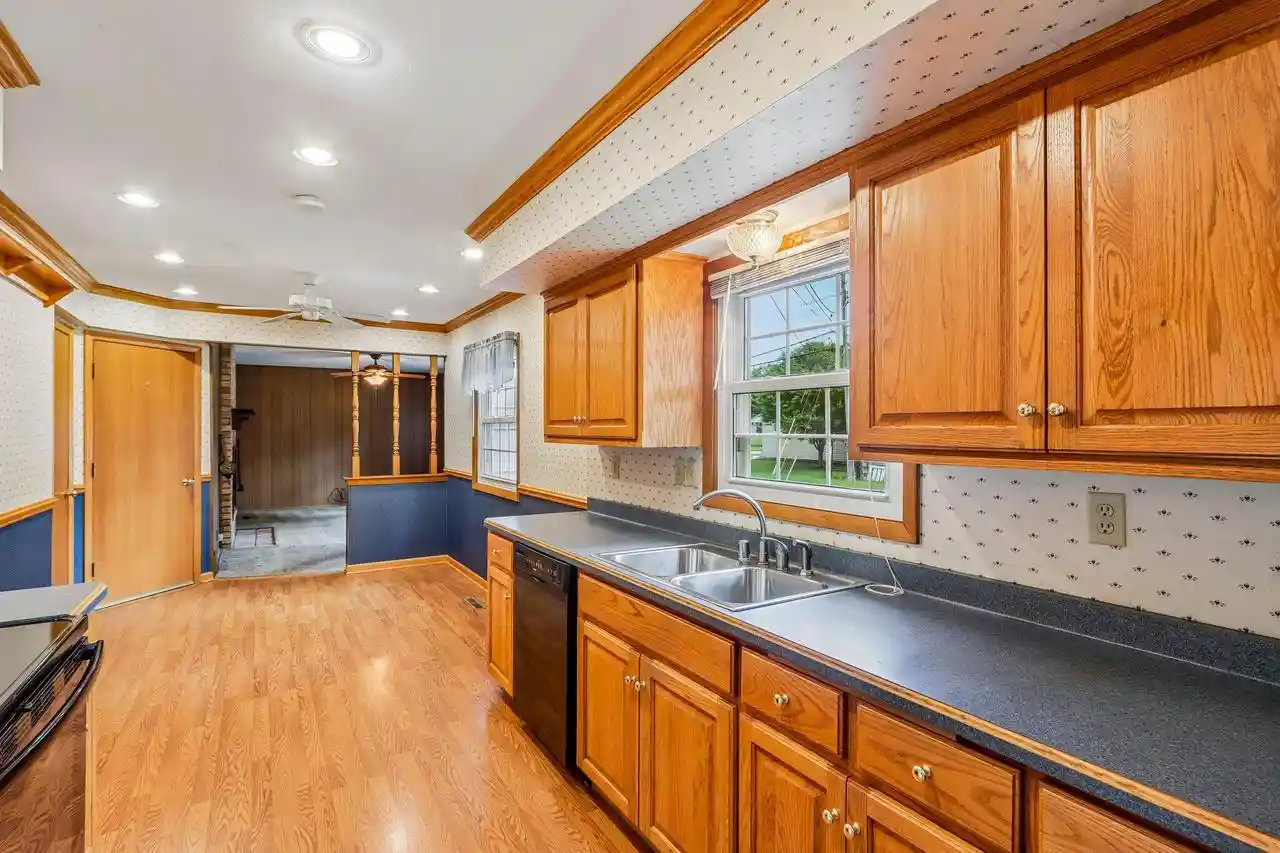 3rd image of W173N8514 Robert Avenue Avenue, Menomonee Falls, WI 53051 | MLS# 1968835