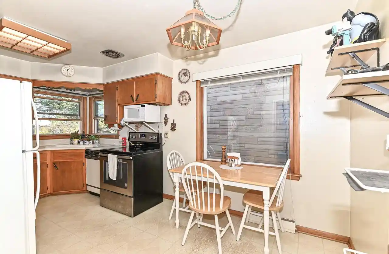 5th image of 3948 E Underwood Avenue Avenue, Cudahy, WI 53110 | MLS# 1968841