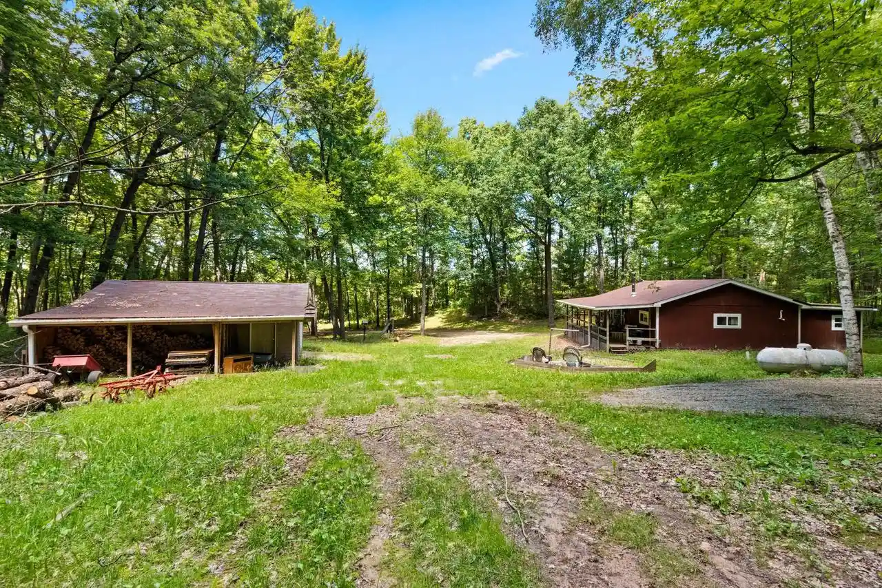 5th image of E559 Indian Valley Road Road, Waupaca, WI 54981 | MLS# 50327981