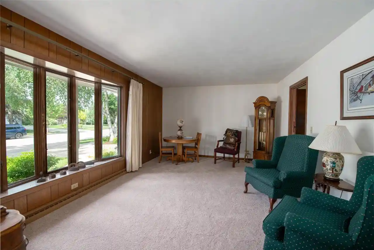 Photo 3 of Single family home for sale at 1040 Maricopa Dr Dr, Oshkosh, WI 54904 | MLS# 50328035 | Listing updated on 2026-09-08