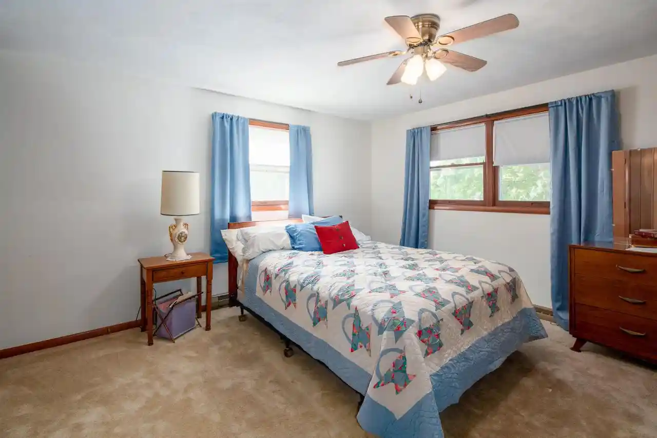 Photo 3 of Single family home for sale at 1040 Maricopa Dr Dr, Oshkosh, WI 54904 | MLS# 50328035 | Listing updated on 2026-09-08