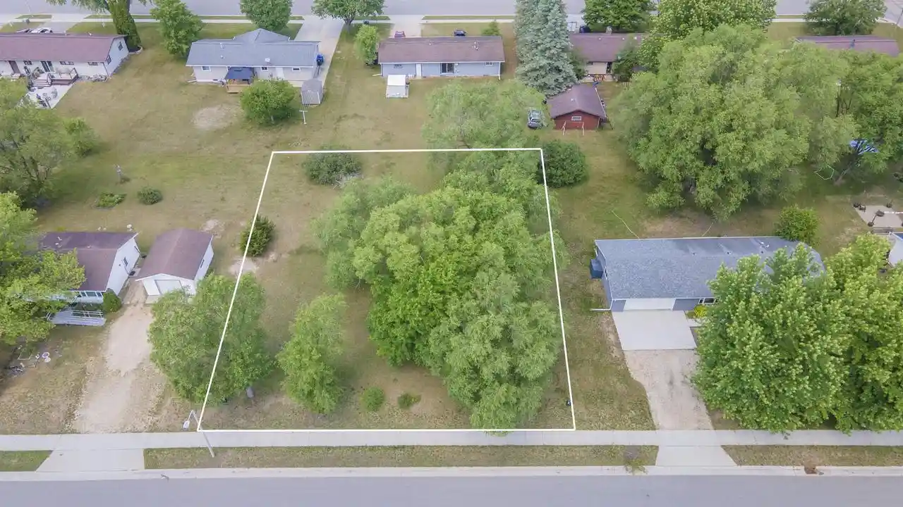 Homes for sale in Wautoma, WI | E Green Meadow Dr Dr, Wautoma, WI 54982 | MLS# 50328037