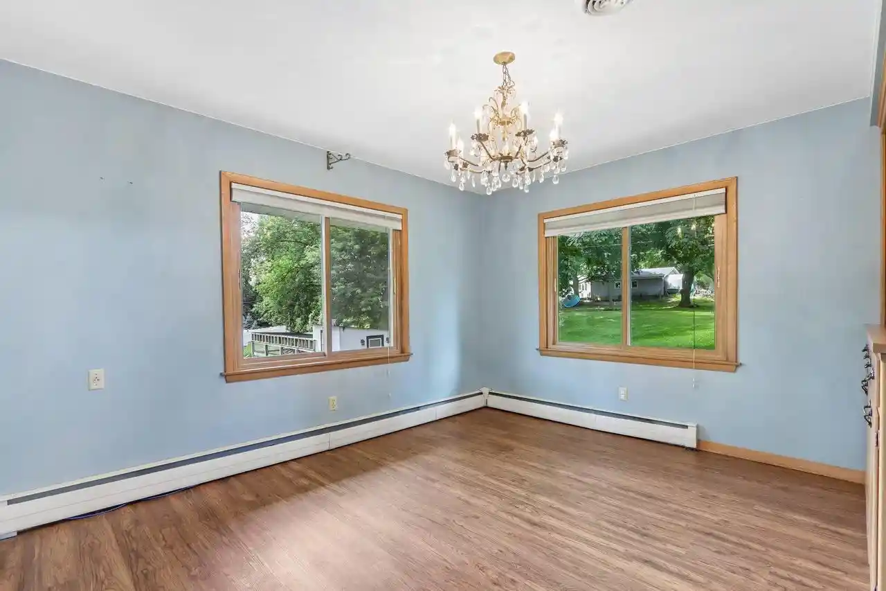 5th image of W270N195 Arrowhead Trail Trail, Waukesha, WI 53188 | MLS# 1968867
