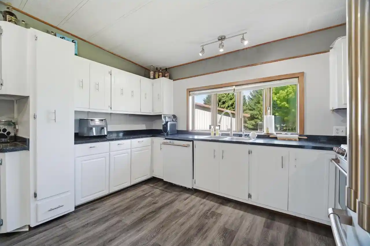 Homes for sale in New London, WI | W10531 Roloff Road Road, New London, WI 54961 | MLS# 50328030