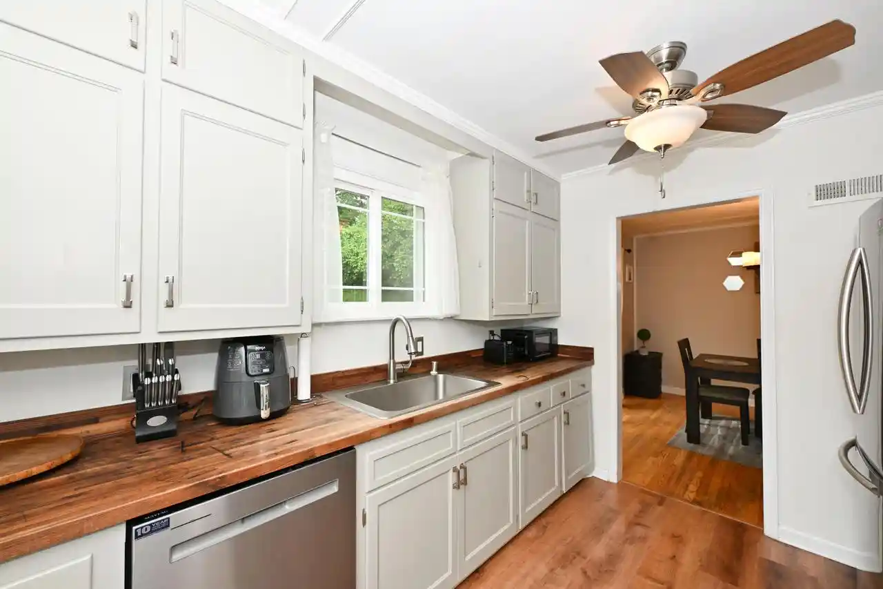 Homes for sale in Greenfield, WI | 10518 W Spring Green Road Road, Greenfield, WI 53228 | MLS# 1968866