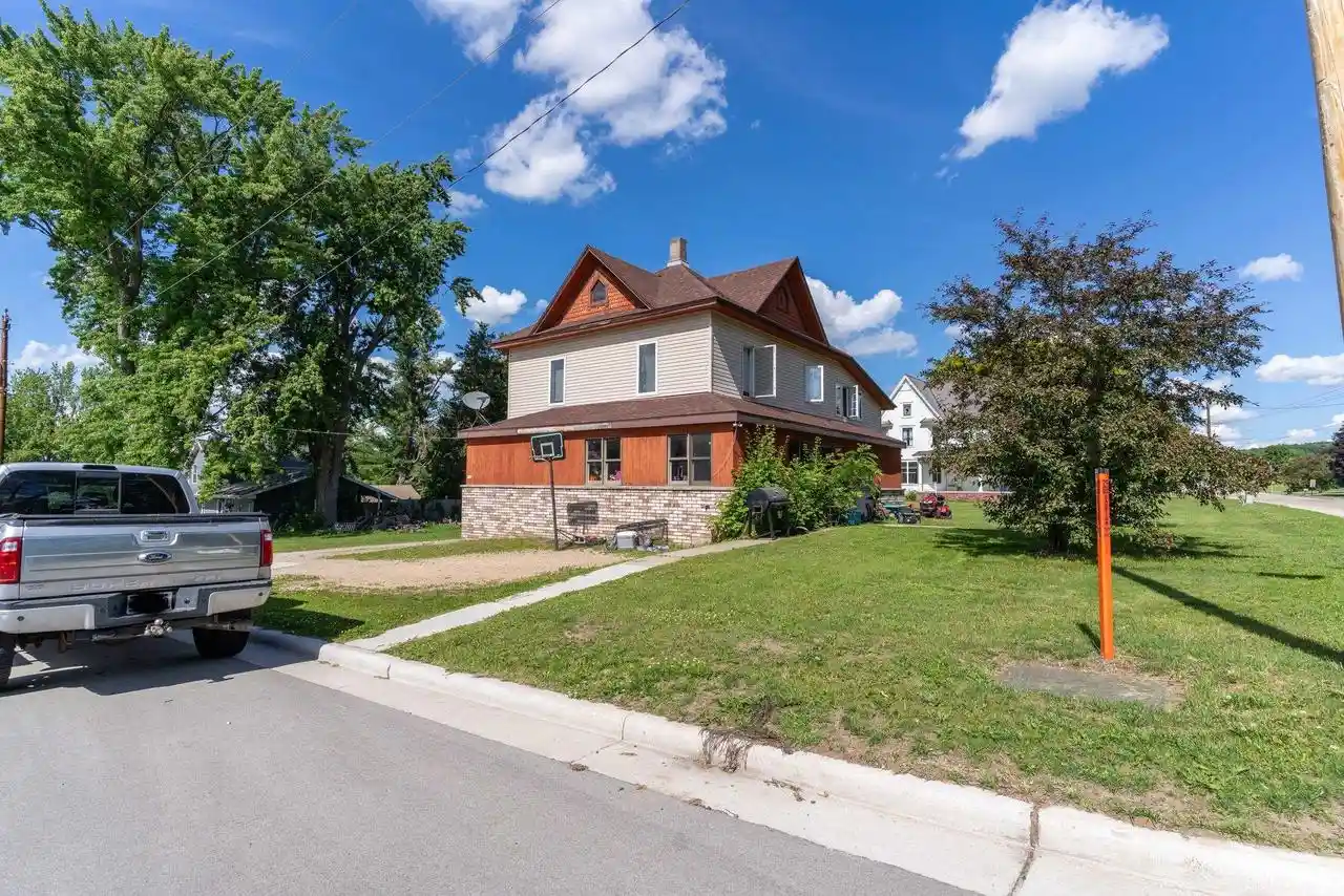 2nd image of 304 E 4th Street Street, Manawa, WI 54949 | MLS# 50328050