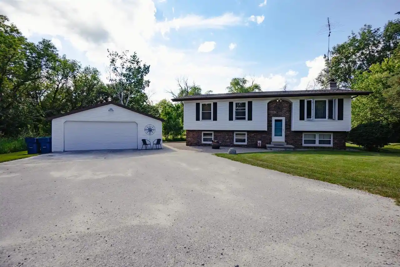 Homes for sale in Oakfield, WI | W8107 W Clark Road Road, Oakfield, WI 53065 | MLS# 50328042