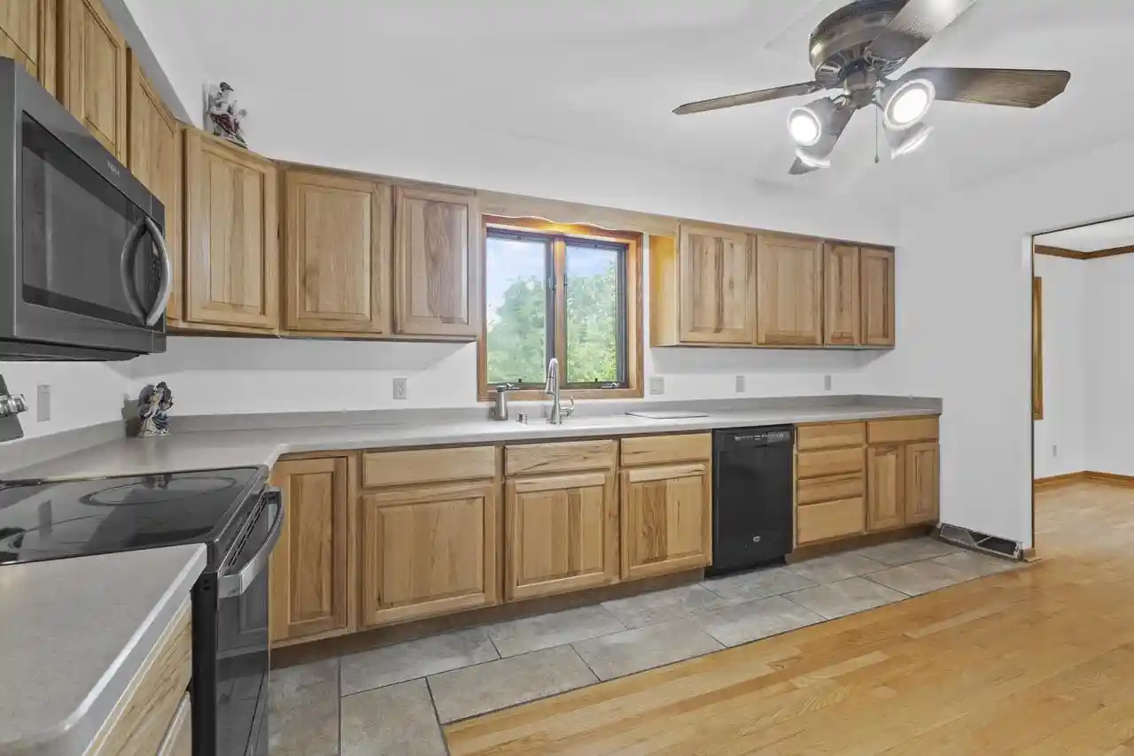 4th image of 7824 Caribou Court Court, Verona, WI 53593 | MLS# 2026641