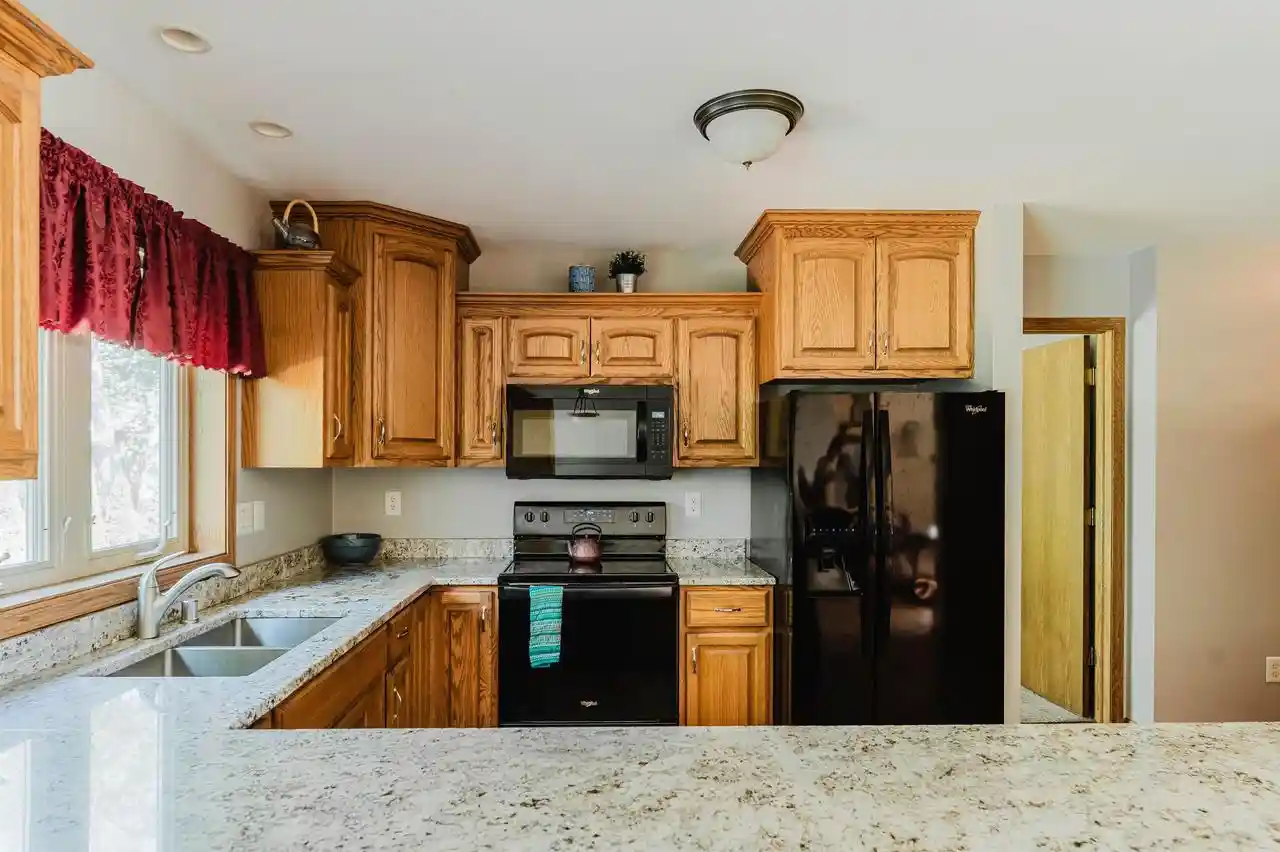 Photo 3 of Single family home for sale at 2355 Hickory Court Court, Oshkosh, WI 54901 | MLS# 50328055 | Listing updated on 2026-08-17