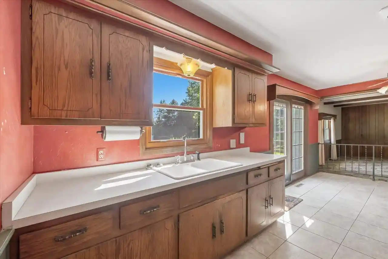 Homes for sale in Cedarburg, WI | 7881 Hill 'n Dale Court Court, Cedarburg, WI 53012 | MLS# 1968879