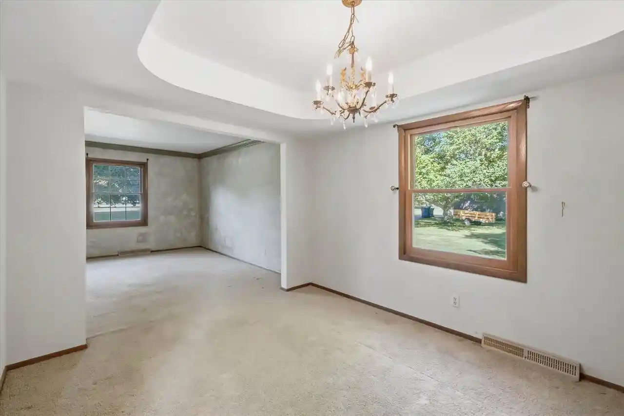 Homes for sale in Cedarburg, WI | 7881 Hill 'n Dale Court Court, Cedarburg, WI 53012 | MLS# 1968879