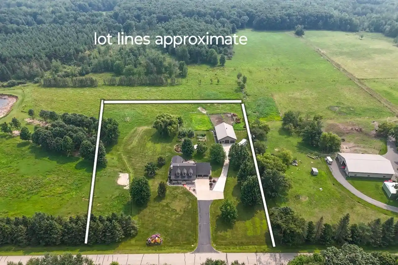 Photo 3 of Single family home for sale at 5087 Yellowstone Dr Dr, Auburndale, WI 54412 | MLS# 22602917 | Listing updated on 2026-09-23