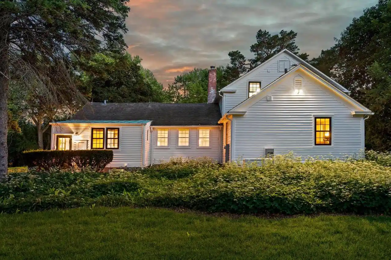 2nd image of 12112 N Wauwatosa Road Road, Mequon, WI 53097 | MLS# 1968893