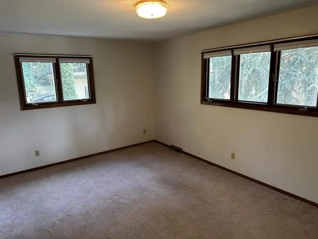 2nd image of 111 Forton Court Court, Stoughton, WI 53589 | MLS# 2026654
