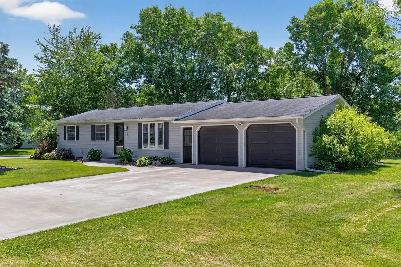Homes for sale in Abbotsford, WI | 111 W Elm Street Street, Abbotsford, WI 54405 | MLS# 22602919