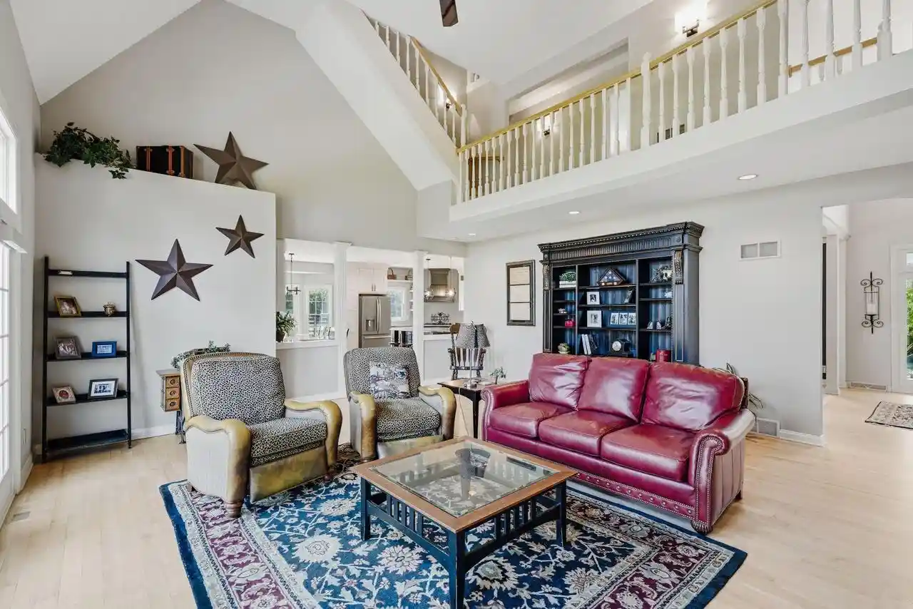 3rd image of N76W36096 Saddlebrook Lane Lane, Oconomowoc, WI 53066 | MLS# 1968910