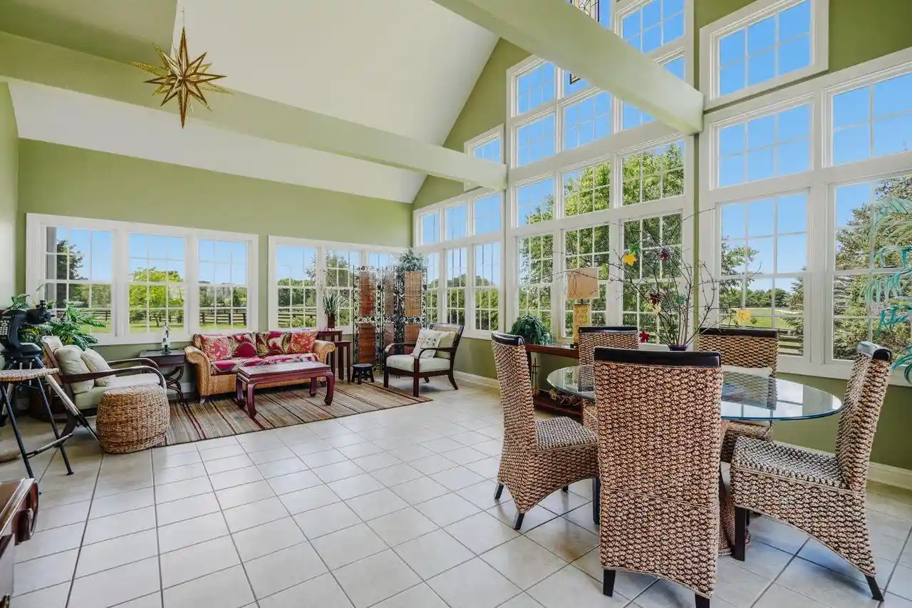 5th image of N76W36096 Saddlebrook Lane Lane, Oconomowoc, WI 53066 | MLS# 1968910