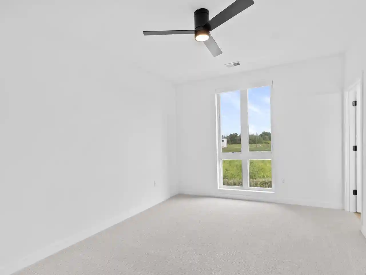 Photo 3 of Condo for sale at 4163 E Hemlock Dr Dr #201, Oak Creek, WI 53154 | MLS# 1968918 | Listing updated on 2026-09-30