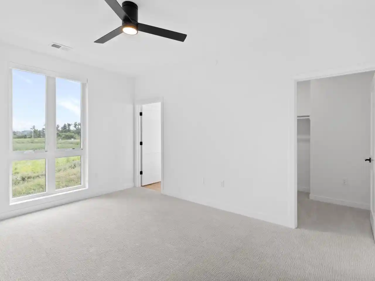 Photo 3 of Condo for sale at 4163 E Hemlock Dr Dr #201, Oak Creek, WI 53154 | MLS# 1968918 | Listing updated on 2026-09-30