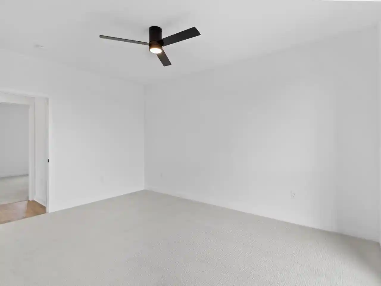 Photo 4 of Condo for sale at 4163 E Hemlock Dr Dr #201, Oak Creek, WI 53154 | MLS# 1968918 | Listing updated on 2026-09-30