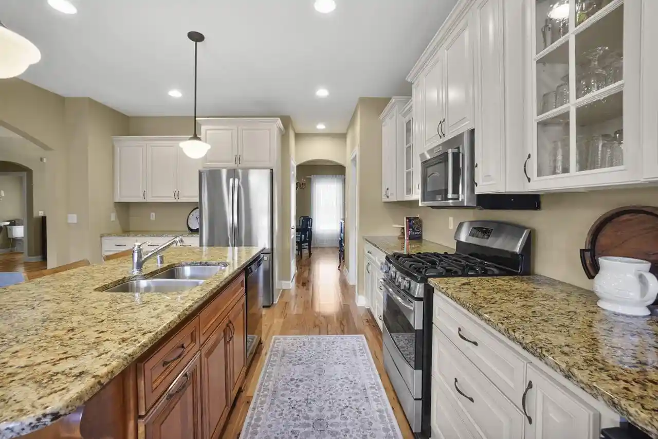 4th image of N75W24615 Overland Road Road, Sussex, WI 53089 | MLS# 1968919