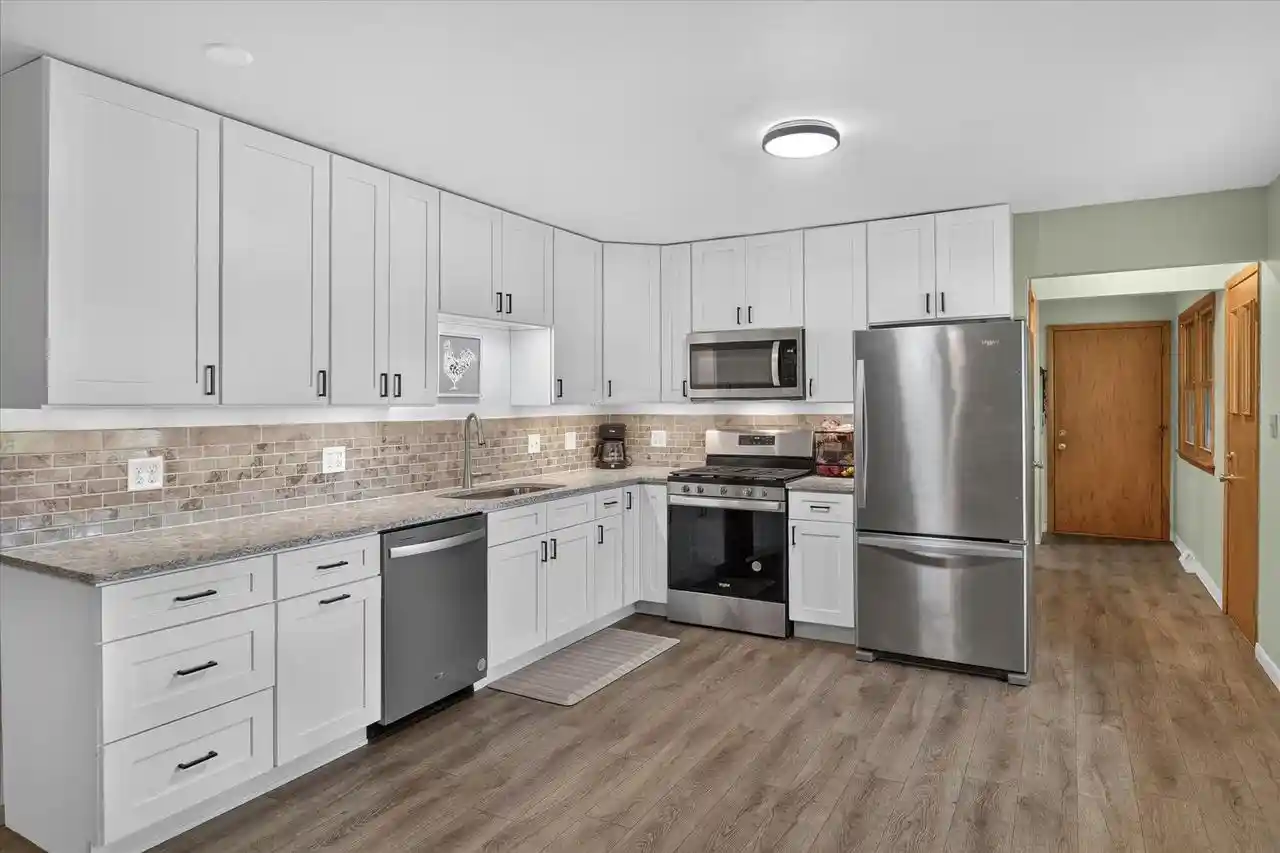 4th image of 726 Rockshire Dr Dr, Janesville, WI 53546 | MLS# 2026668