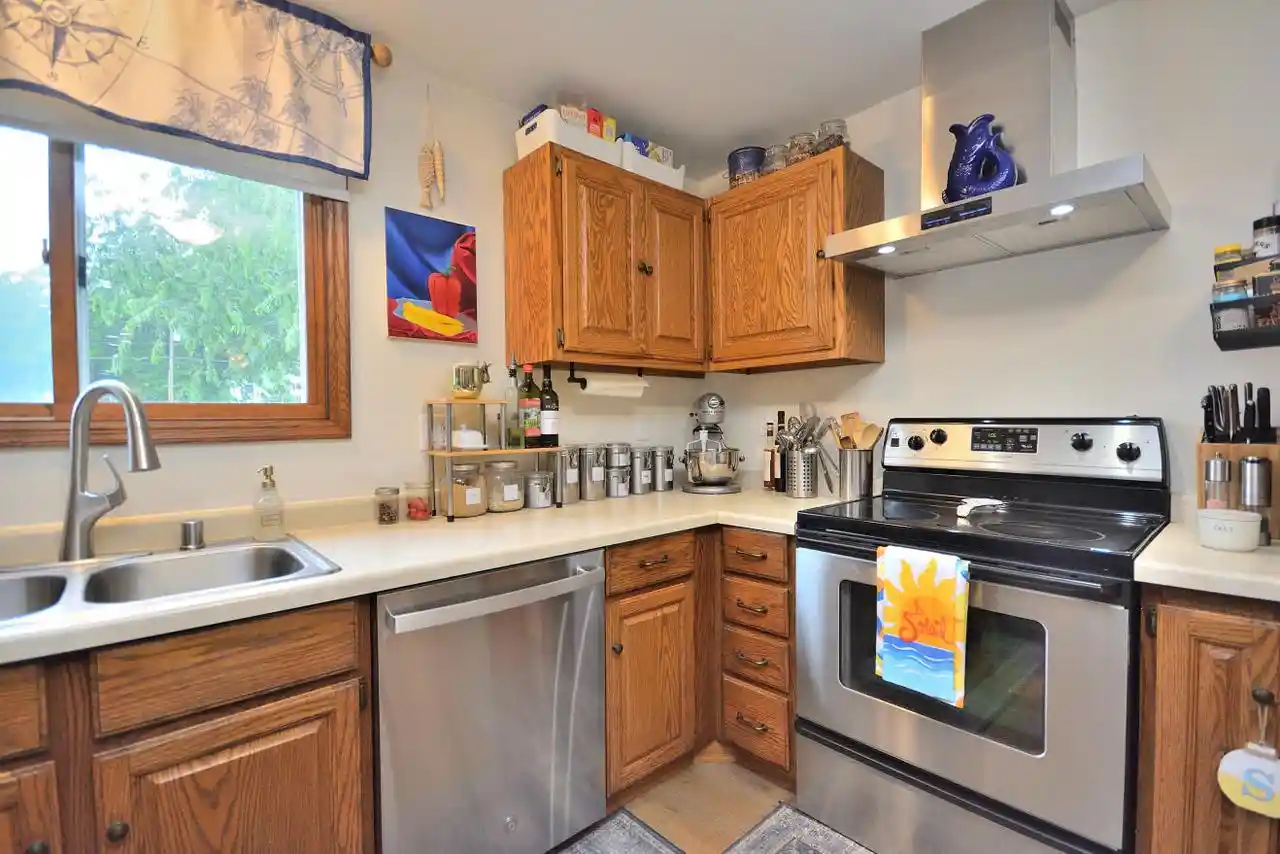 5th image of 6709 Spruce Lane Lane, Waterford, WI 53185 | MLS# 1968925