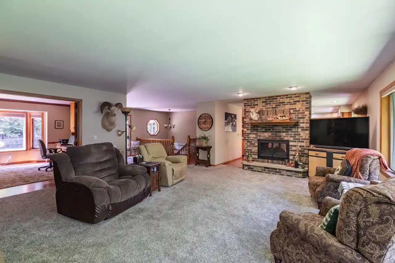3rd image of 47060 Queens Cove Circle Circle, La Crescent, MN 55947 | MLS# 1968928