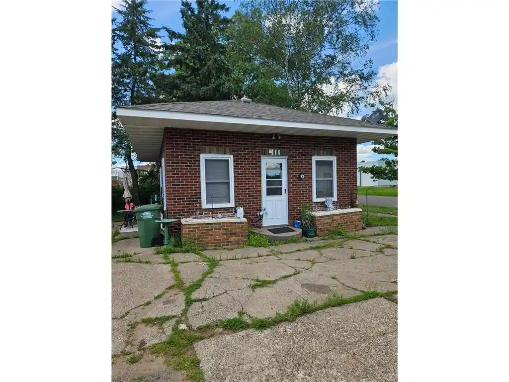 4th image of 411 5Th Street Street, Clear Lake, WI 54005 | MLS# 7097506