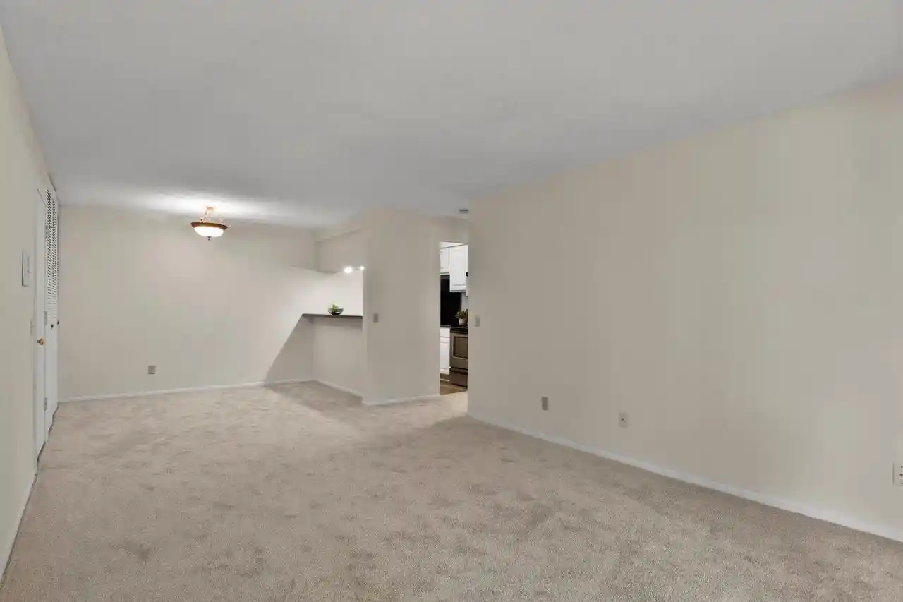31st image of 2410 Independence Lane Lane #105, Madison, WI 53704 | MLS# 2026676