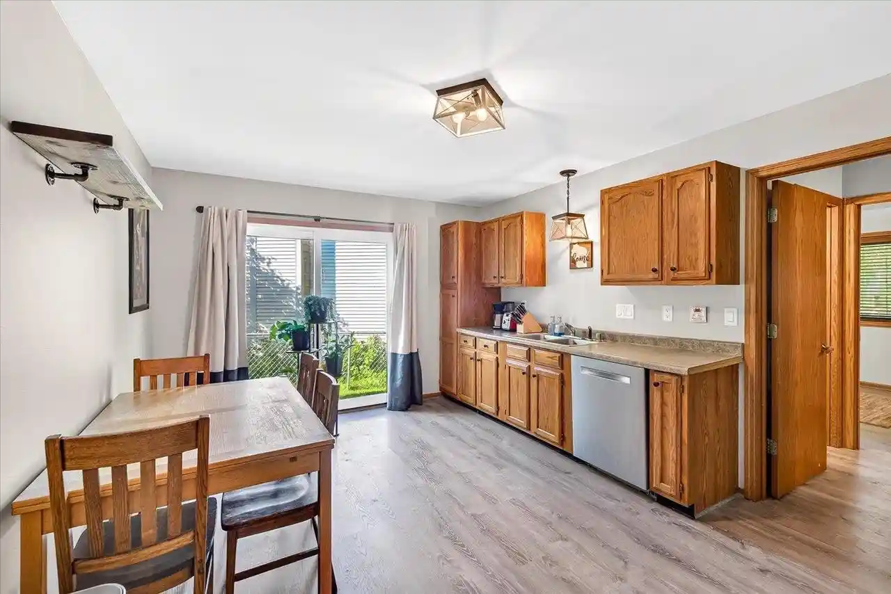 3rd image of 3021 Dorchester Way Way, Madison, WI 53719 | MLS# 2026681