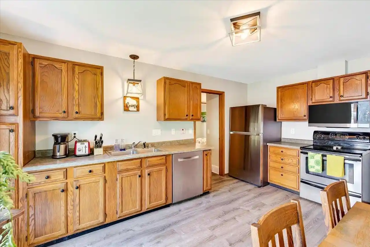 28th image of 3021 Dorchester Way Way, Madison, WI 53719 | MLS# 2026681