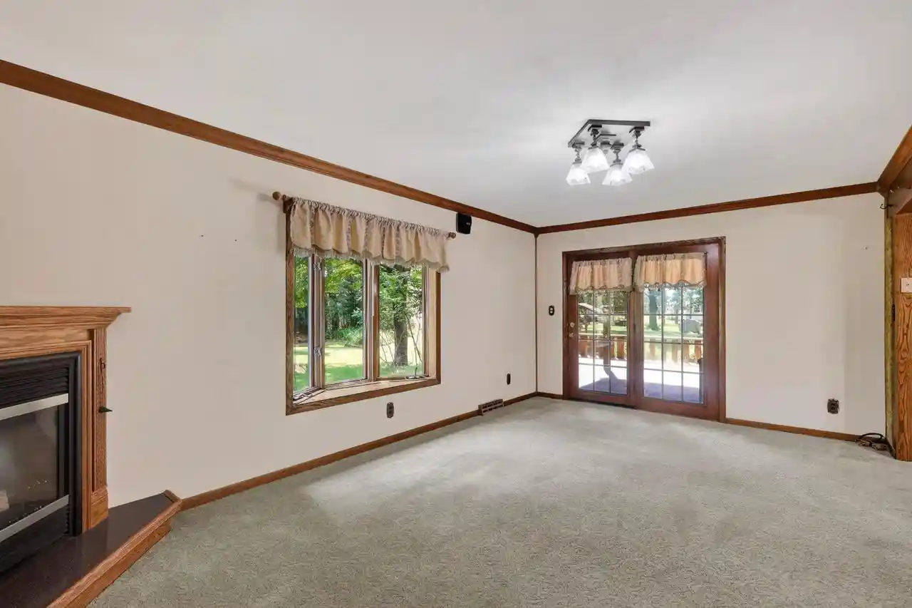 Photo 3 of Single family home for sale at 1060 Lakewood Lane Lane, Wisconsin Rapids, WI 54494 | MLS# 22602923 | Listing updated on 2026-10-08
