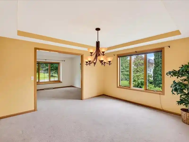 4th image of 3018 Bosshard Dr Dr, Fitchburg, WI 53711 | MLS# 2026685