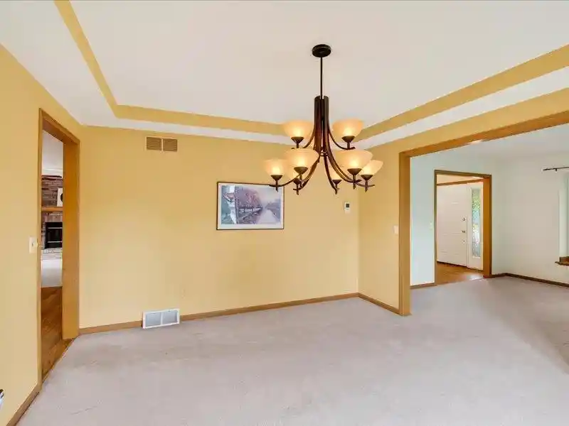 5th image of 3018 Bosshard Dr Dr, Fitchburg, WI 53711 | MLS# 2026685