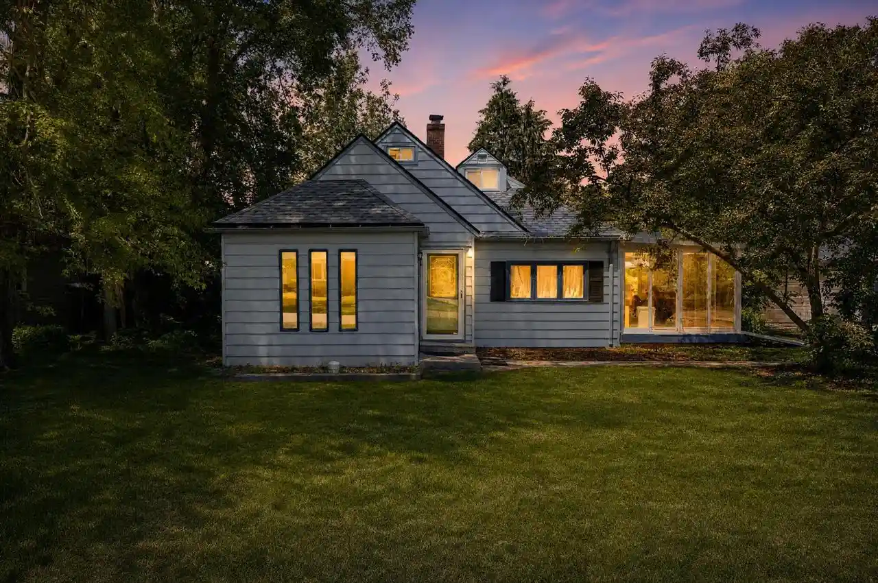 1st image of 614 16th Pl Pl, Kenosha, WI 53140 | MLS# 1968973
