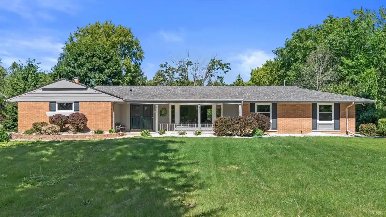 1st image of 11318 N Glenwood Dr Dr, Mequon, WI 53097 | MLS# 1968983