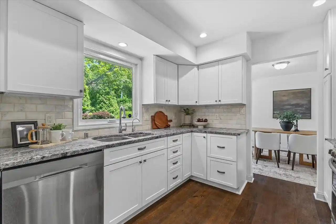 37th image of 11318 N Glenwood Dr Dr, Mequon, WI 53097 | MLS# 1968983