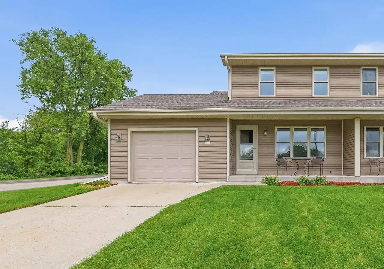 Homes for sale in Horicon, WI | 420 Keno Circle Circle, Horicon, WI 53032 | MLS# 1968987