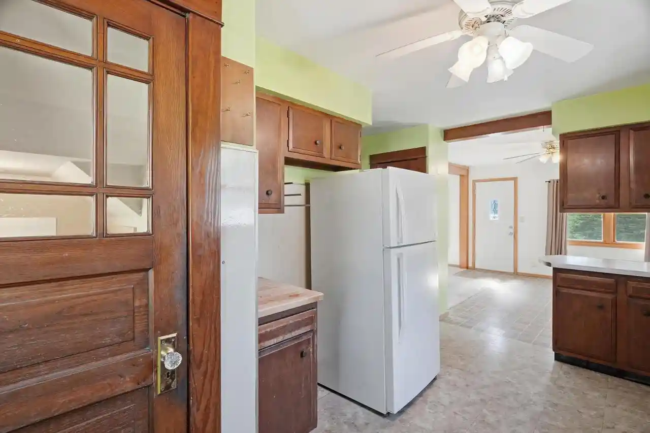 Homes for sale in Marshfield, WI | 400 N Vine Avenue Avenue, Marshfield, WI 54449 | MLS# 22602925