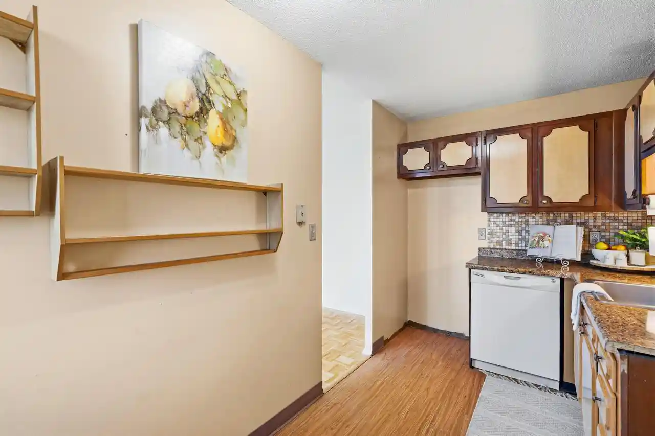 Homes for sale in Milwaukee, WI | 929 N Astor St St, Milwaukee, WI 53202