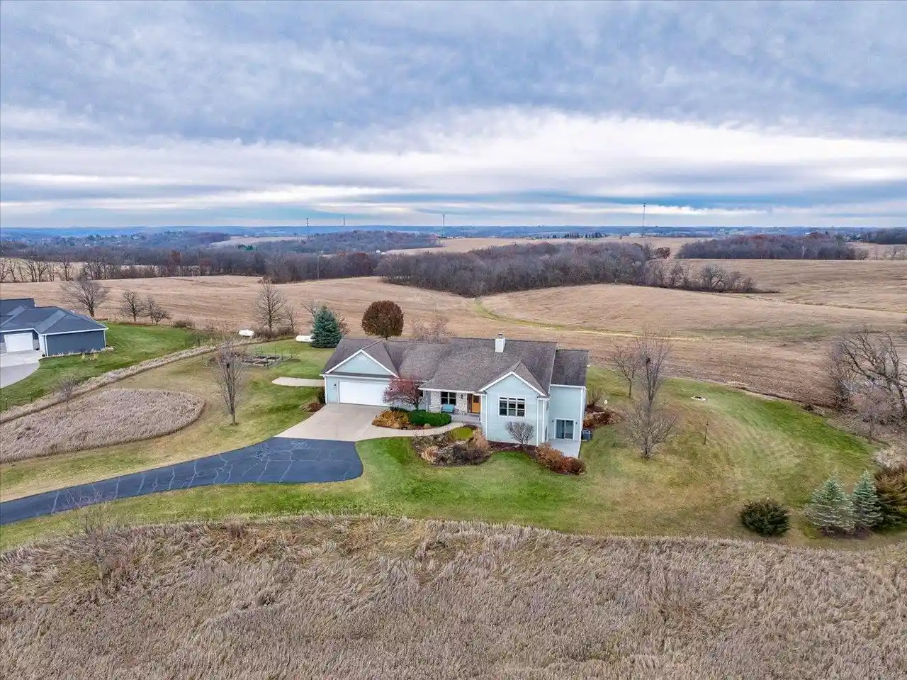 Homes for sale in New Glarus, WI | N8894 Blue Vista Lane Lane, New Glarus, WI 53574 | MLS# 2026699
