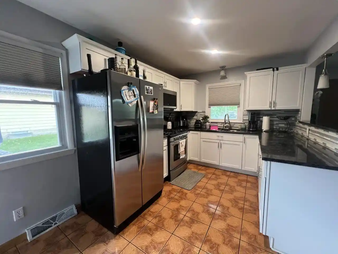 Homes for sale in Greenfield, WI | 5324 W Allerton Avenue Avenue, Greenfield, WI 53220 | MLS# 1969009