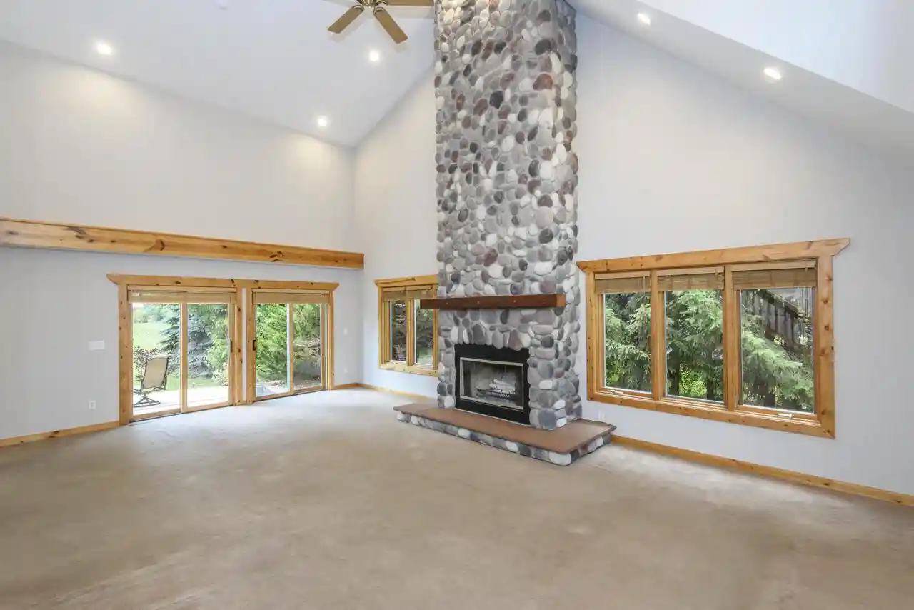 3rd image of 7724 Northwest (83) Hwy Hwy, Mukwonago, WI 53149 | MLS# 1969012