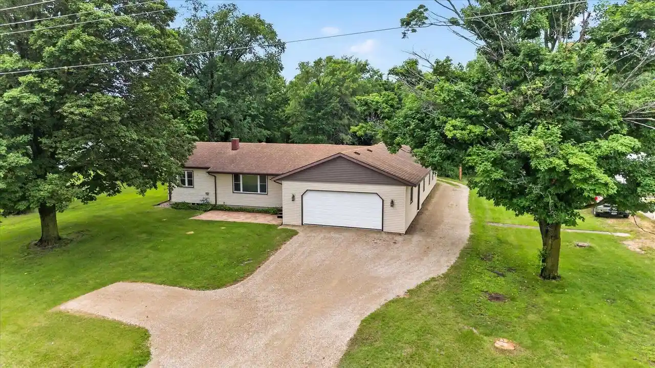 Homes for sale in Brodhead, WI | N2751 County Road Gg, Brodhead, WI 53520 | MLS# 2026720