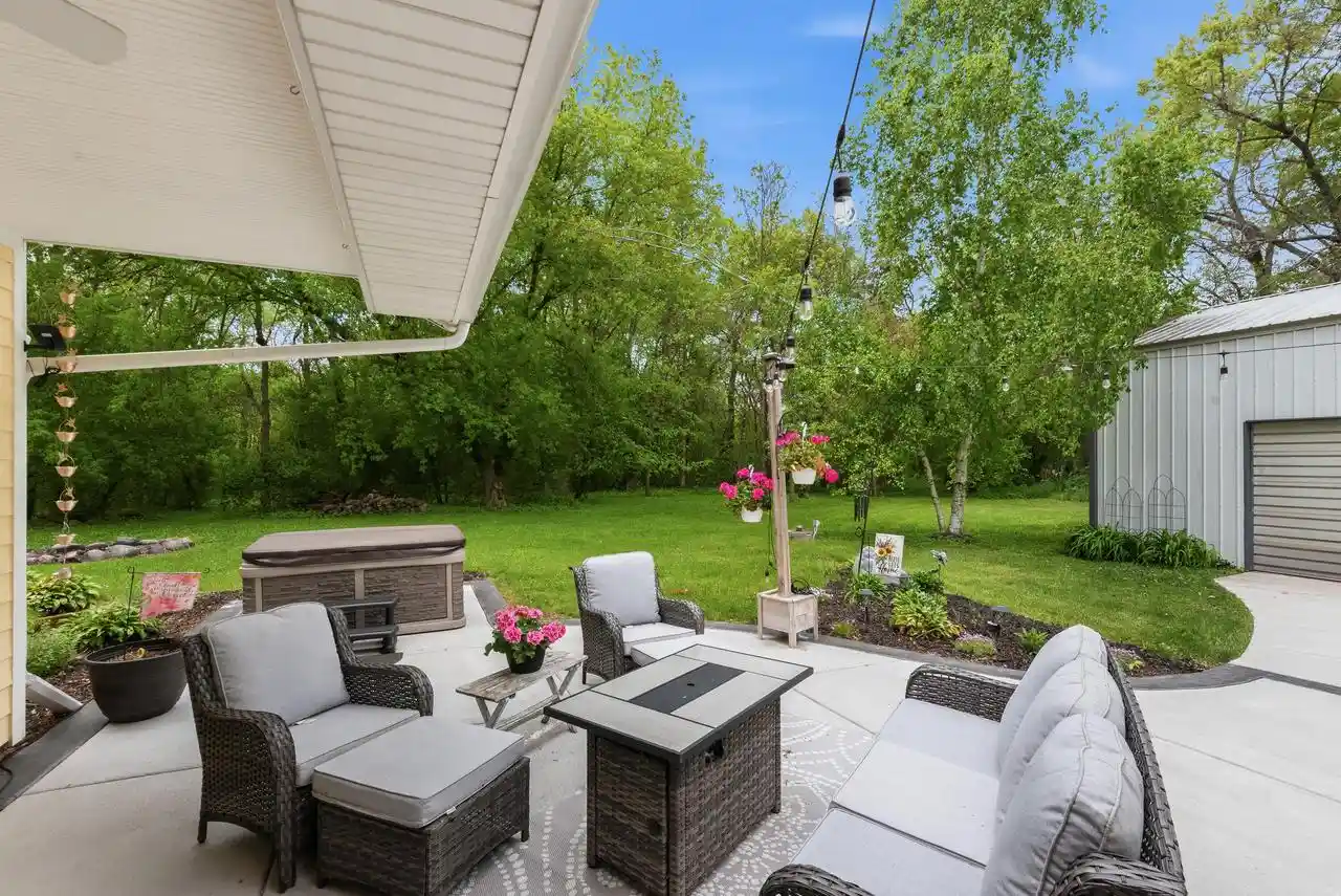 2nd image of W377s5229 Pretty Lake Road Road, Dousman, WI 53118 | MLS# 1969028