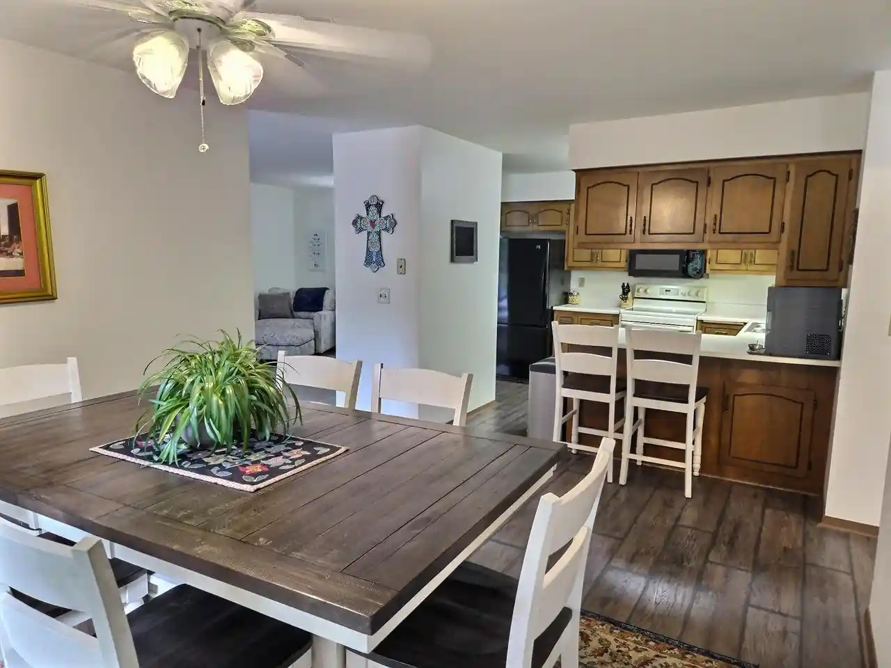 2nd image of 940 Babcock St St, Neenah, WI 54956