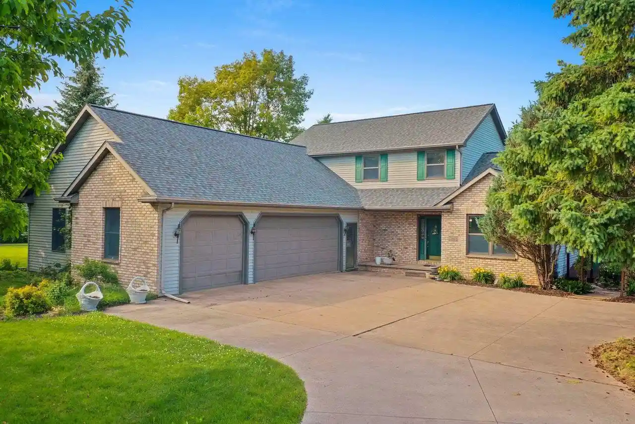1st image of W2342 Valleywood Lane Lane, Appleton, WI 54915 | MLS# 50328071