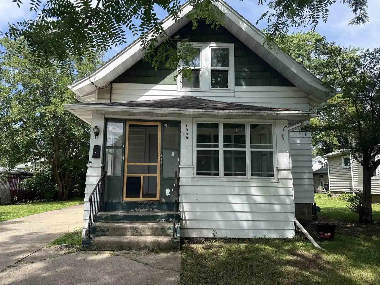 Homes for sale in Beloit, WI | 1308 Wisconsin Avenue Avenue, Beloit, WI 53511 | MLS# 2026728